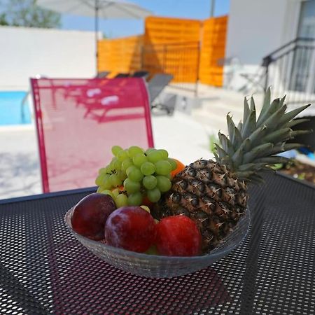 Luxury Apartment Petra With Private Pool Zadar Eksteriør billede